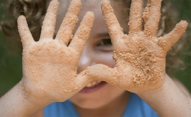 заразяване с паразити чрез мръсни ръце